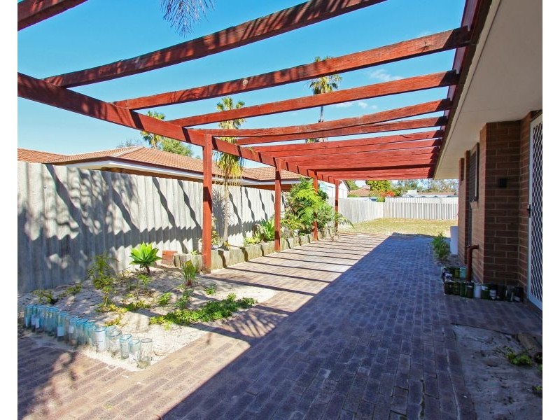 4 Camfield Place, Beechboro WA 6063