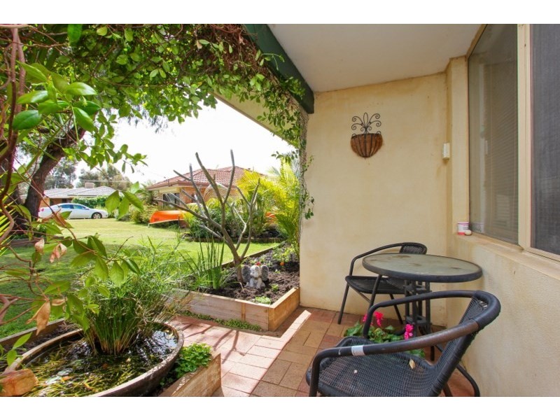 11 Irrawaddy Place, Beechboro WA 6063