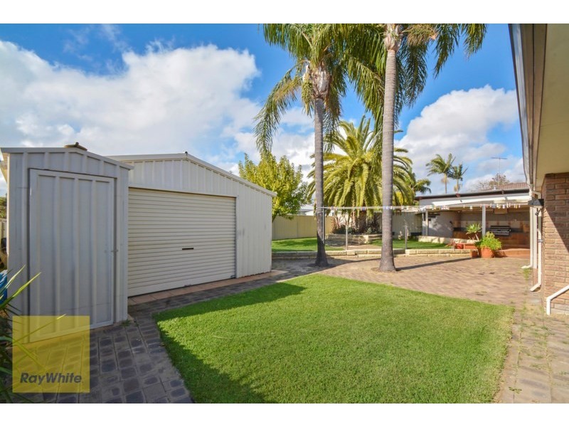 29 Napier Road, Marangaroo WA 6064