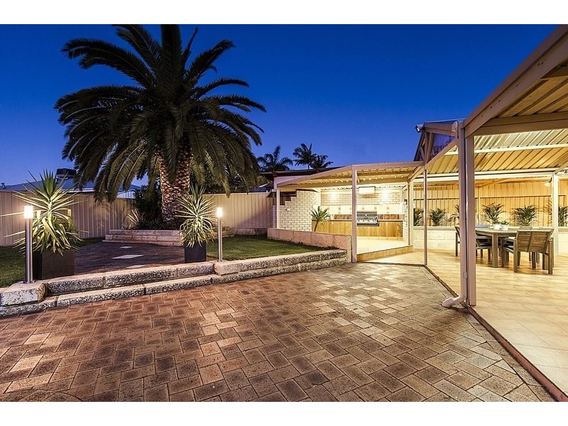 29 Napier Road, Marangaroo WA 6064