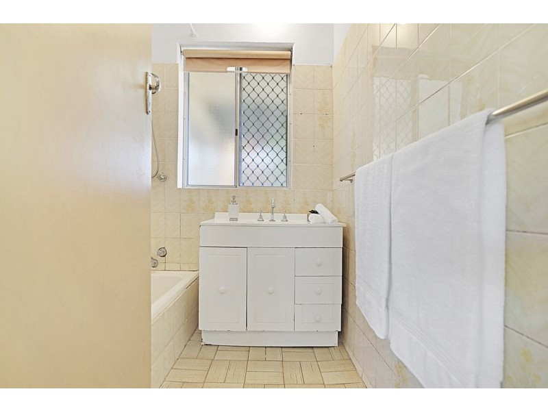 9 Winchelsea Road, Nollamara WA 6061