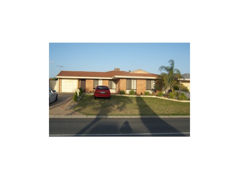 1 Yacht Court, Heathridge WA 6027