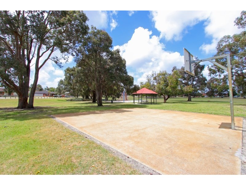 12 Ottawa Crescent, Beechboro WA 6063