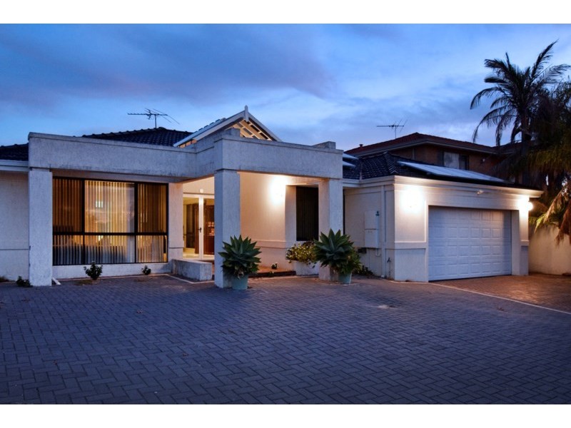 407 Summerlakes Parade, Ballajura WA 6066