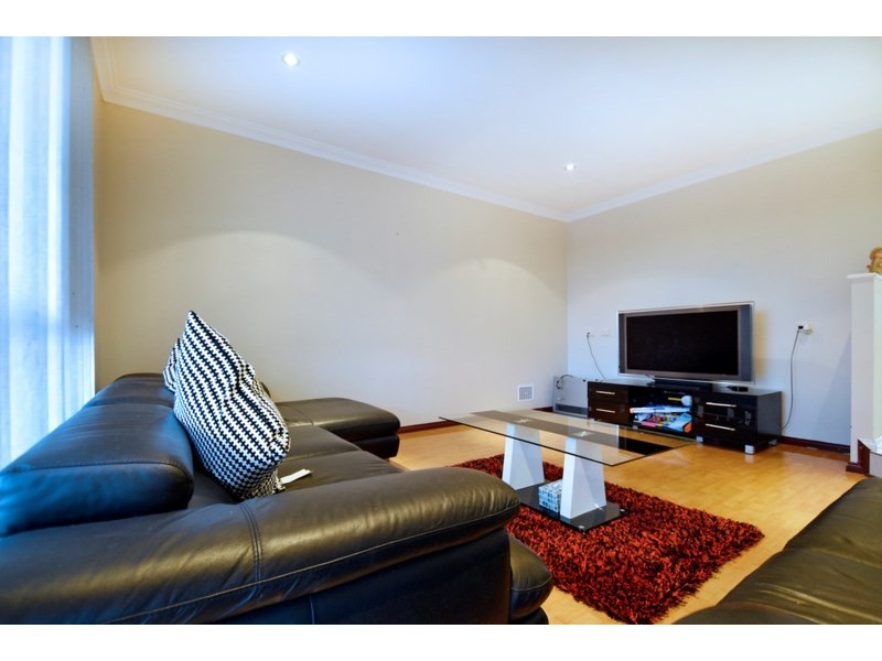 407 Summerlakes Parade, Ballajura WA 6066