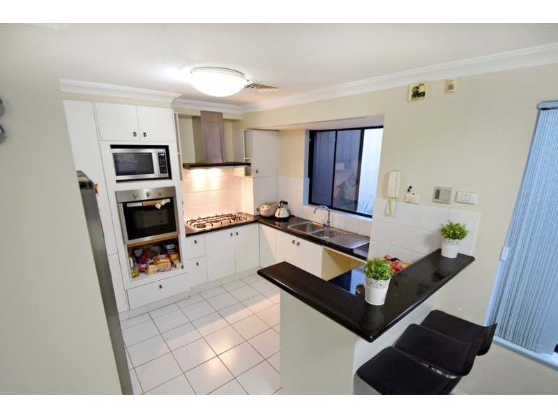 407 Summerlakes Parade, Ballajura WA 6066