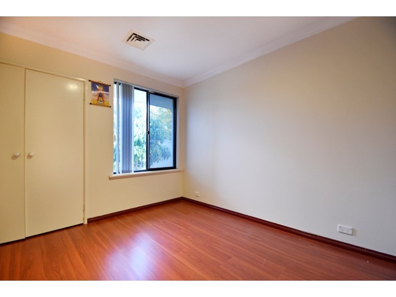 407 Summerlakes Parade, Ballajura WA 6066