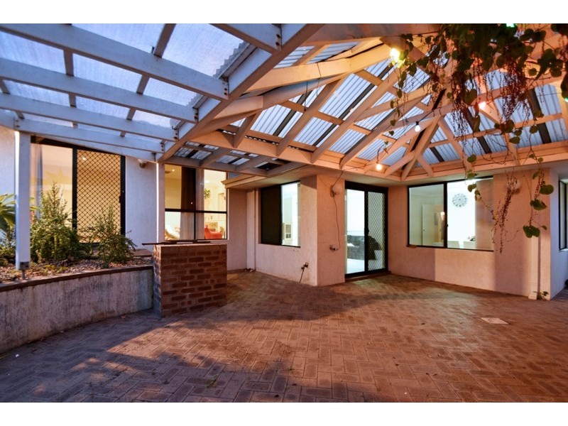 407 Summerlakes Parade, Ballajura WA 6066