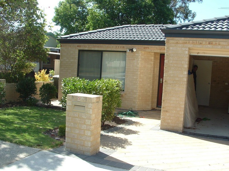 5 Medhurst Crescent, Nollamara WA 6061