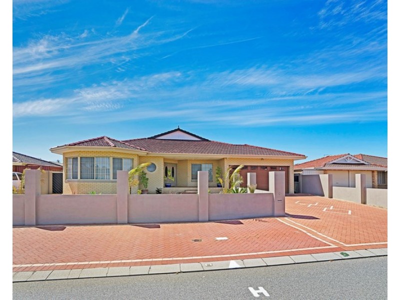 5 Diploma Rise, Marangaroo WA 6064