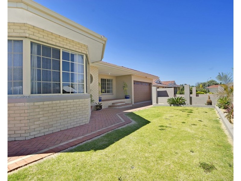 5 Diploma Rise, Marangaroo WA 6064