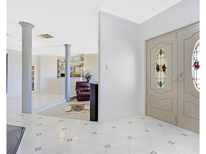 5 Diploma Rise, Marangaroo WA 6064