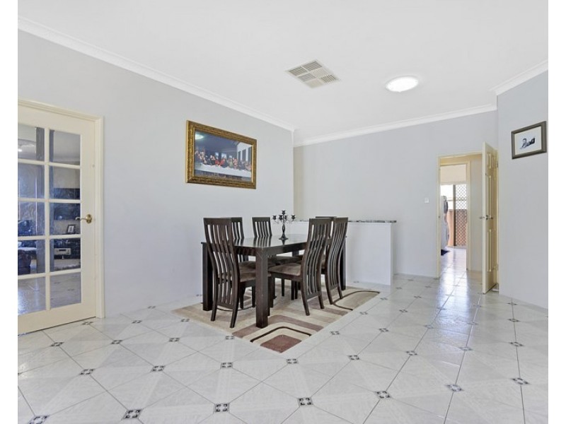 5 Diploma Rise, Marangaroo WA 6064