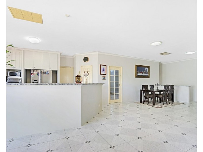 5 Diploma Rise, Marangaroo WA 6064