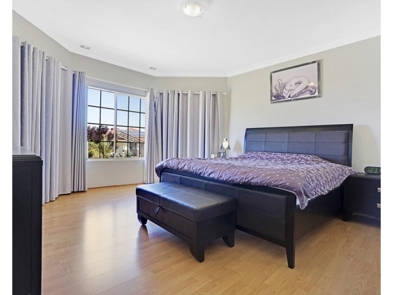 5 Diploma Rise, Marangaroo WA 6064