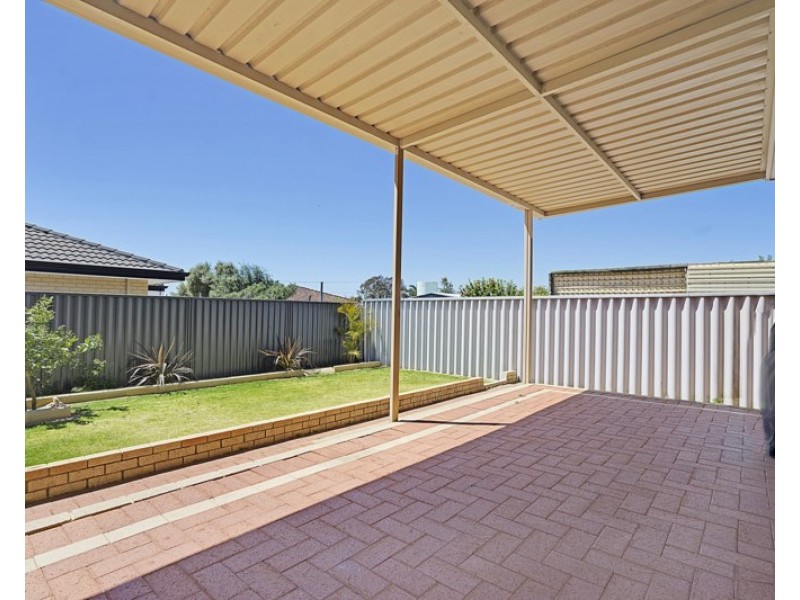 5 Diploma Rise, Marangaroo WA 6064