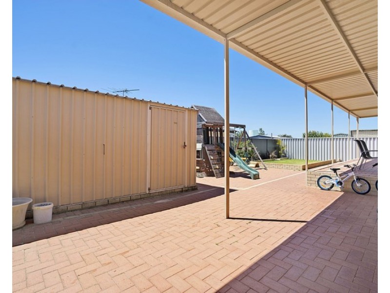 5 Diploma Rise, Marangaroo WA 6064