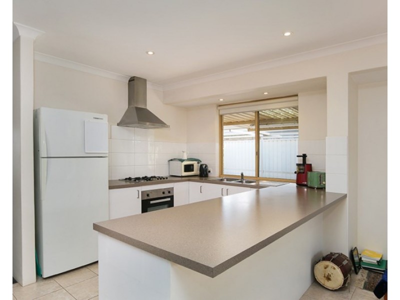 82 Bottlebrush Drive, Kiara WA 6054