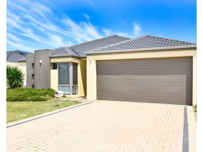 16 Hoypoy Gardens, Darch WA 6065