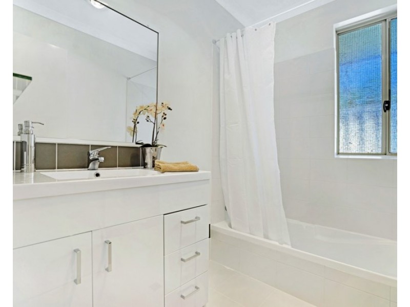 7 Bathgate Loop, Koondoola WA 6064