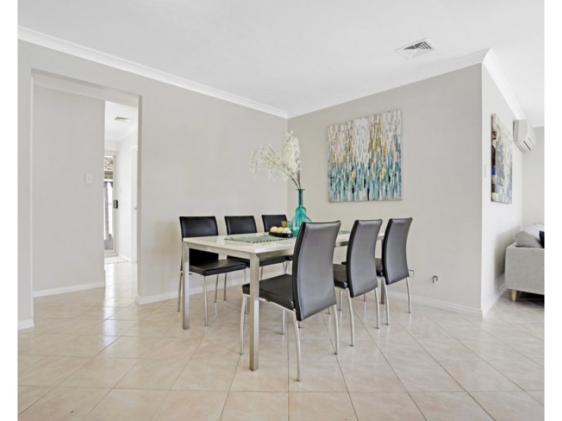 7 Bathgate Loop, Koondoola WA 6064