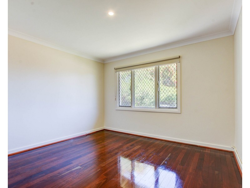 6/11 Westbrook Way, Girrawheen WA 6064