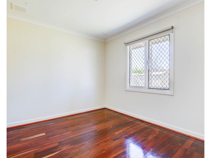 6/11 Westbrook Way, Girrawheen WA 6064