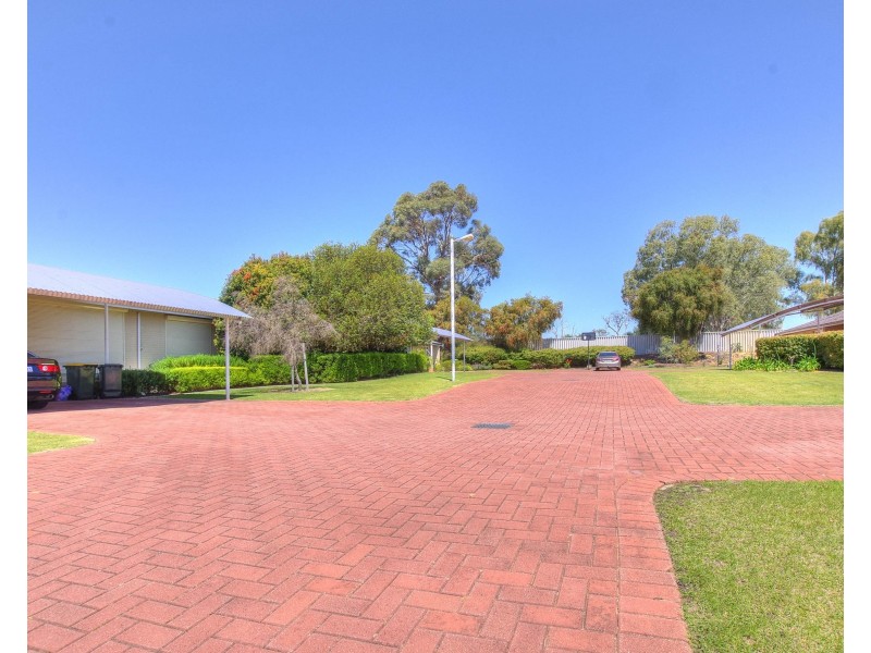 6/11 Westbrook Way, Girrawheen WA 6064