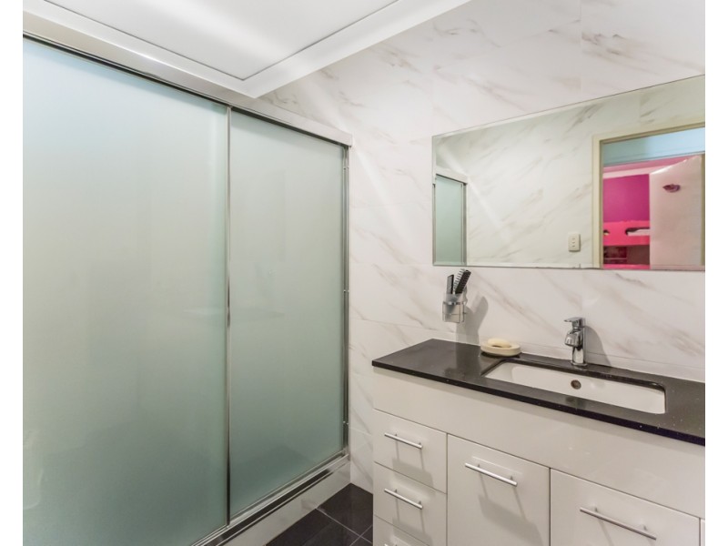 8 Chataway Road, Girrawheen WA 6064