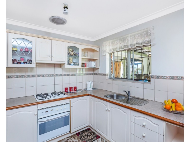 8 Chataway Road, Girrawheen WA 6064