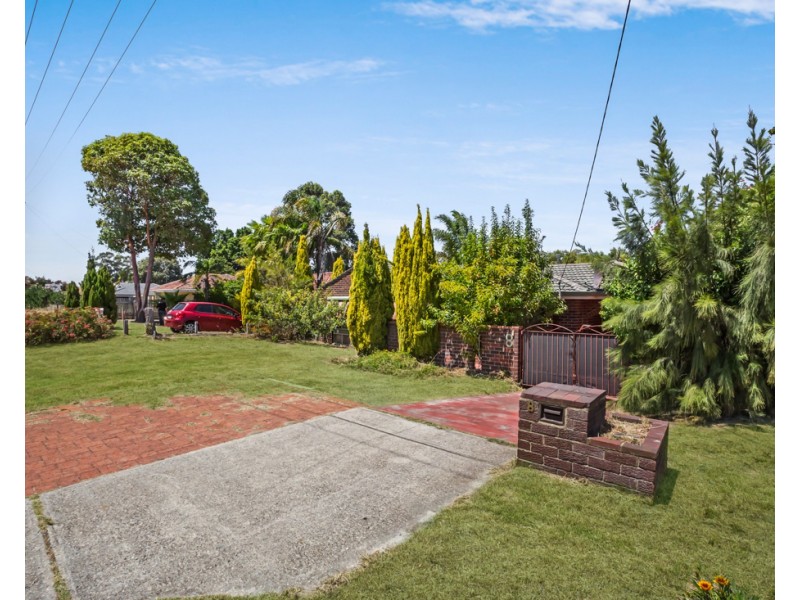 8 Chataway Road, Girrawheen WA 6064