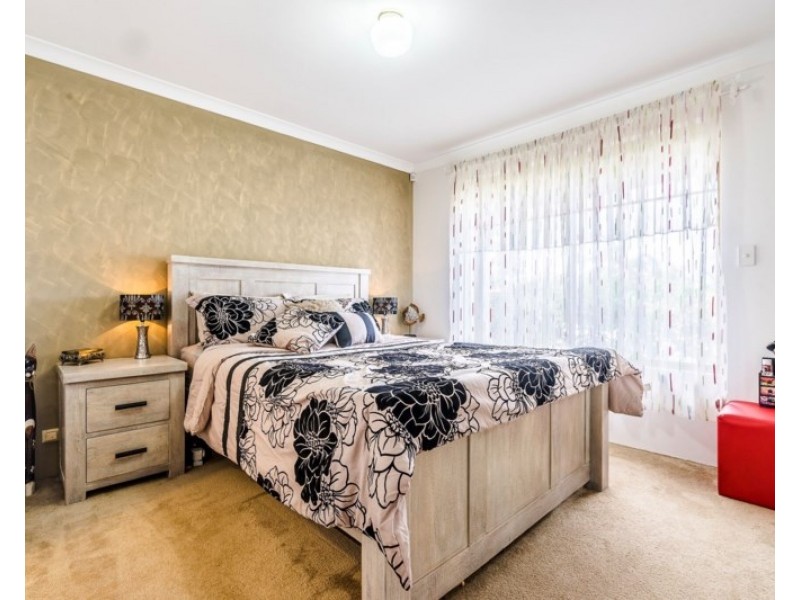 47 Jefferson Drive, Marangaroo WA 6064