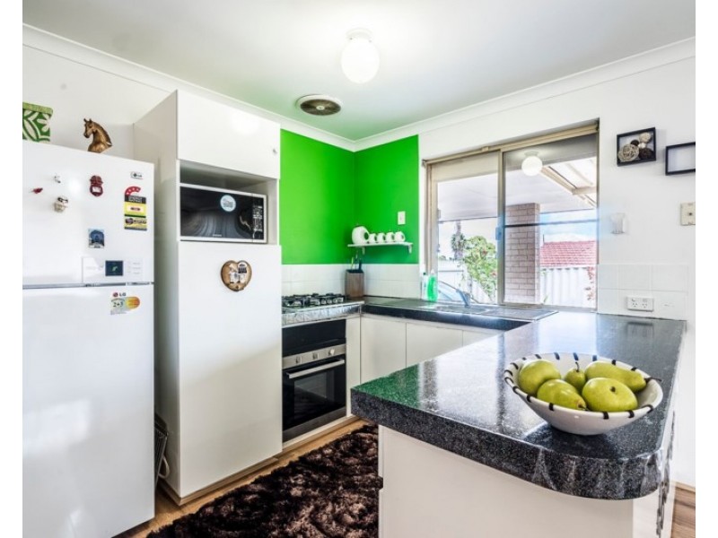 47 Jefferson Drive, Marangaroo WA 6064