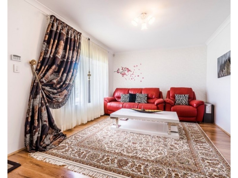 47 Jefferson Drive, Marangaroo WA 6064