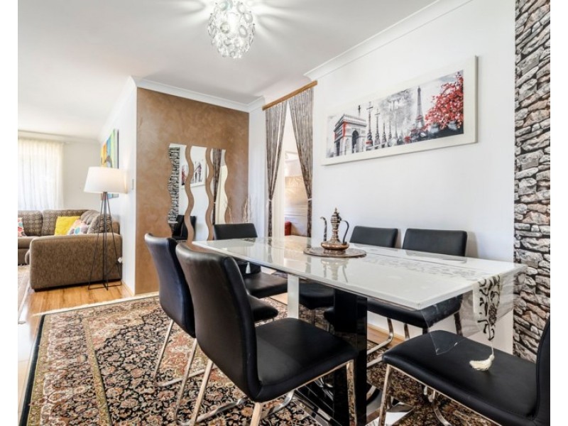 47 Jefferson Drive, Marangaroo WA 6064