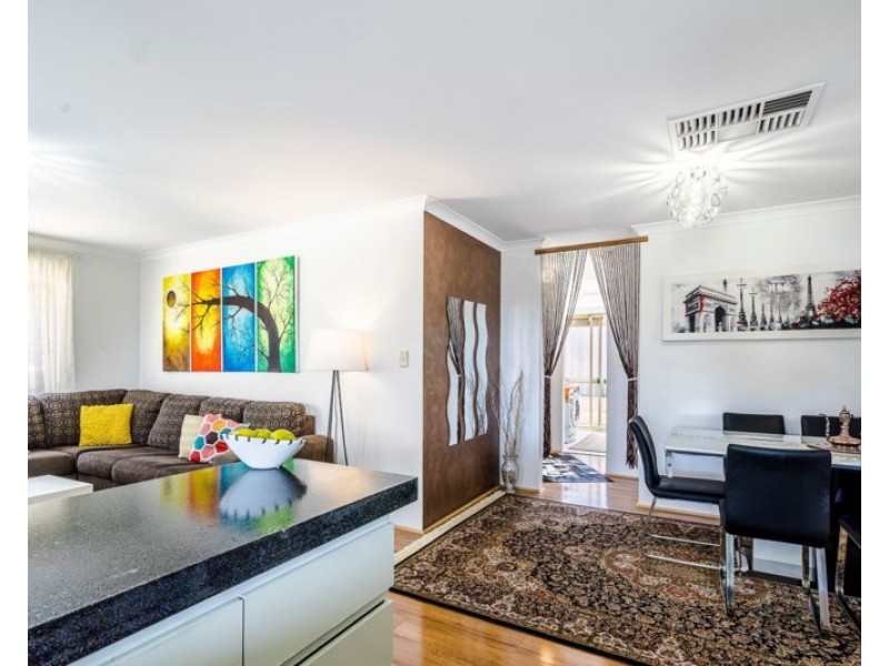 47 Jefferson Drive, Marangaroo WA 6064