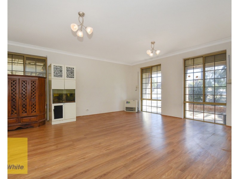 34 Rosebury Avenue, Alexander Heights WA 6064