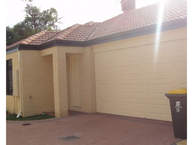 2/92 Culloton Crescent, Balga WA 6061