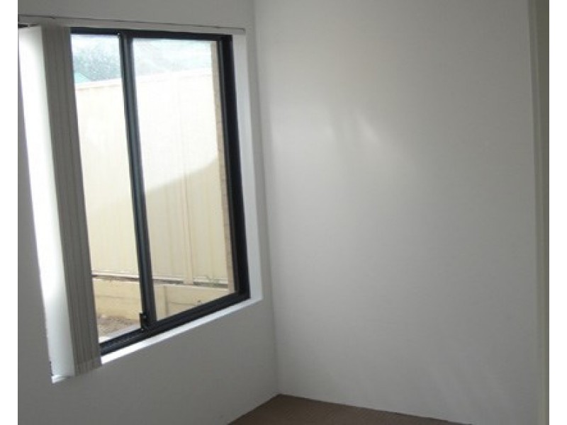 2/92 Culloton Crescent, Balga WA 6061