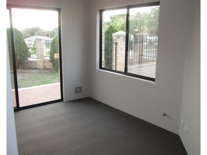 28 Ilumba Road, Nollamara WA 6061