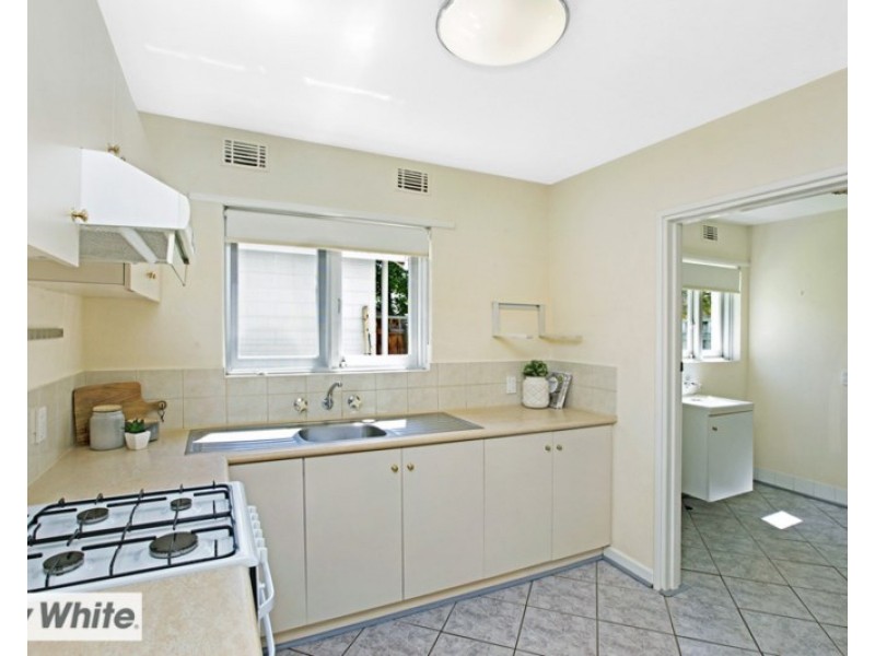 2/3 Derrington Crescent, Balga WA 6061