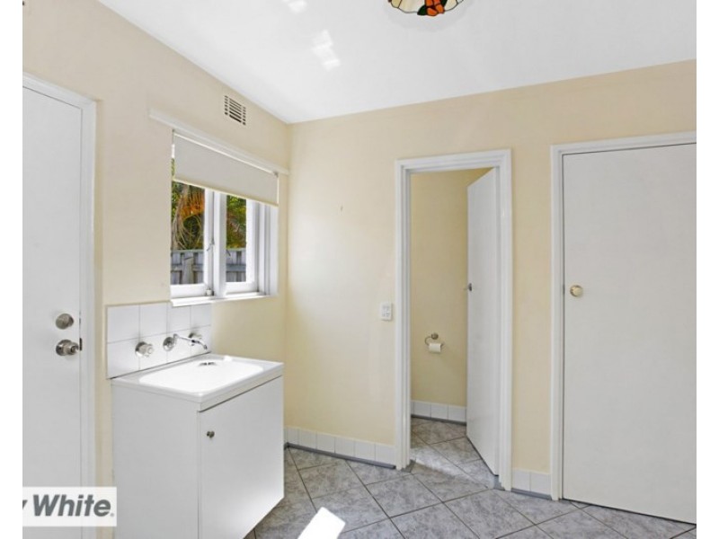 2/3 Derrington Crescent, Balga WA 6061
