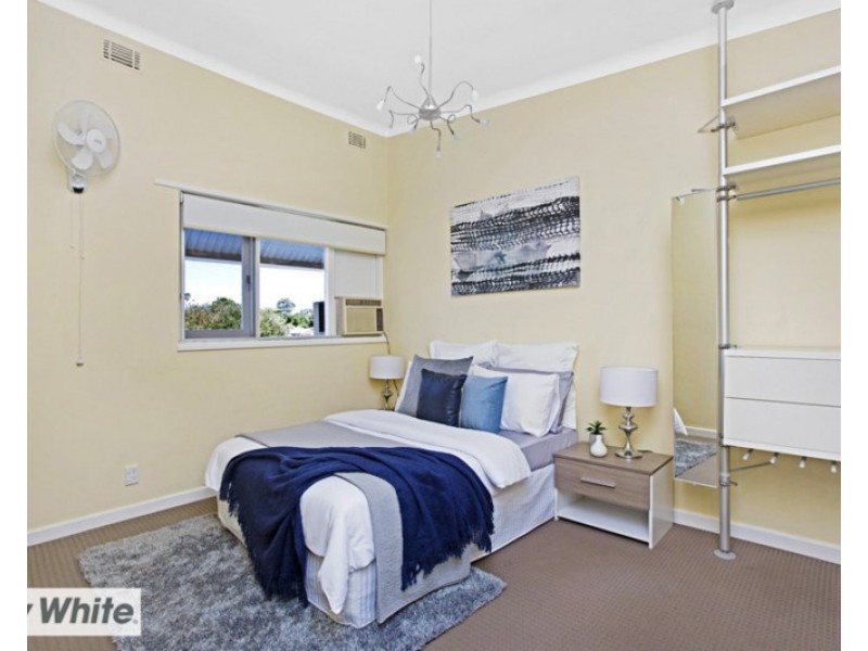 2/3 Derrington Crescent, Balga WA 6061