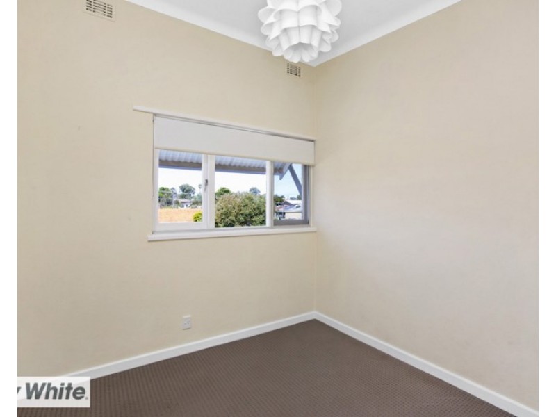 2/3 Derrington Crescent, Balga WA 6061