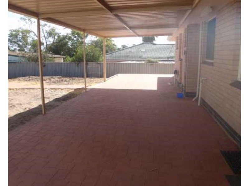 83 Rochester Circle, Balga WA 6061
