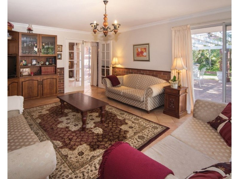 6 Sheoak Close, Beechboro WA 6063