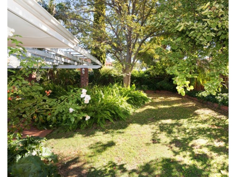 6 Sheoak Close, Beechboro WA 6063