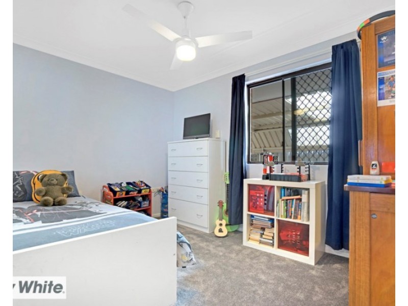 56 Ipswich Crescent, Girrawheen WA 6064