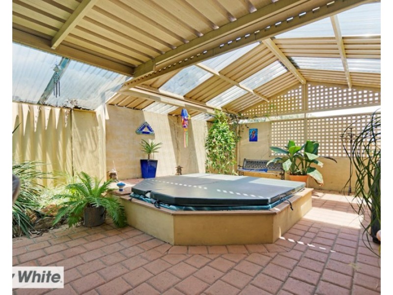 56 Ipswich Crescent, Girrawheen WA 6064