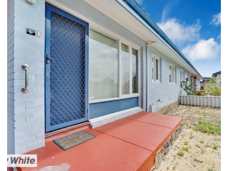6c Connell Way, Girrawheen WA 6064